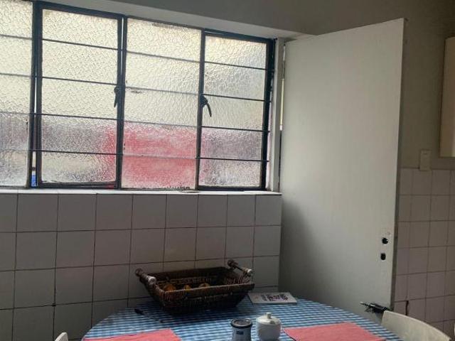 Amplia y luminosa casa en venta frente a parque
