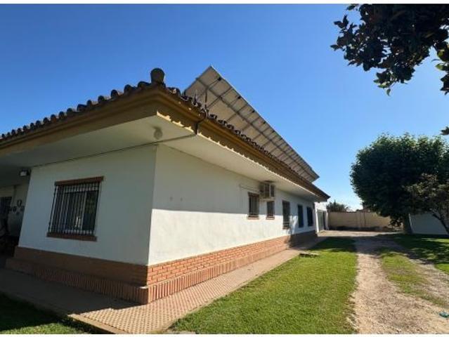 Amplia y Luminosa Propiedad en La Barquera, Córdoba