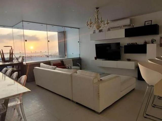 Amplia y lujosa casa en el primer nivel de Playa Seoritas