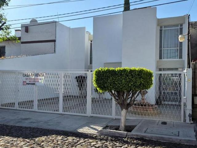 Ubicación privilegiada en Alamos 2da. sección ! Casa muy amplia y renovada