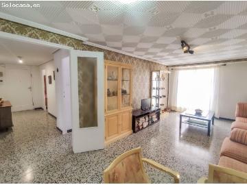 Amplias habitaciones amuebladas en piso compartido de estudiantes en la zona del Corazón de Jesús
