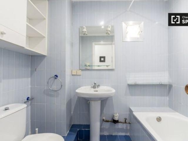 Amplias habitaciones en alquiler en un apartamento de 4 dormitorios en Extramurs