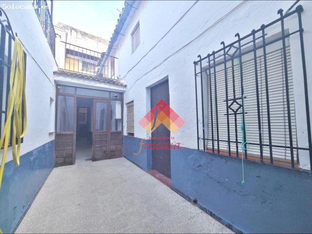AMPLÍSIMA CASA SEÑORIAL EN EL CENTRO DE ARRIATE
