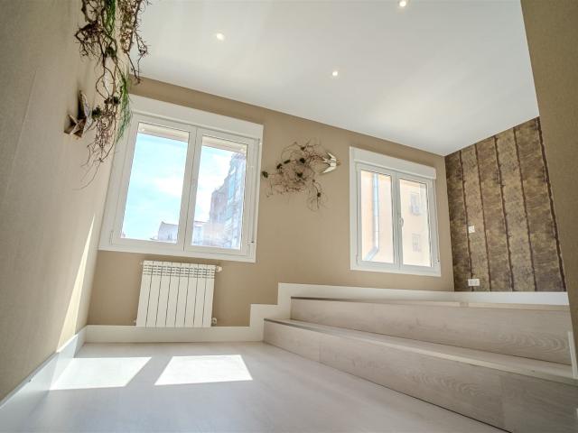 Amplitud y luminosidad en tres plantas 325m² Madrid