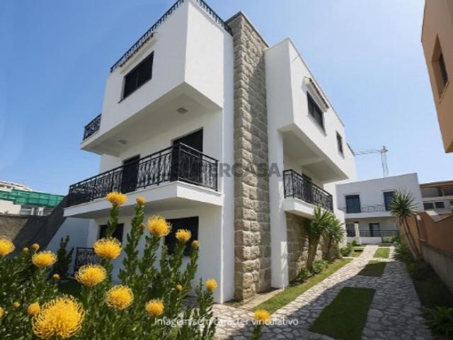 Amplitude e Caráter: Moradia com Vistas de Mar na Póvoa de Varzim