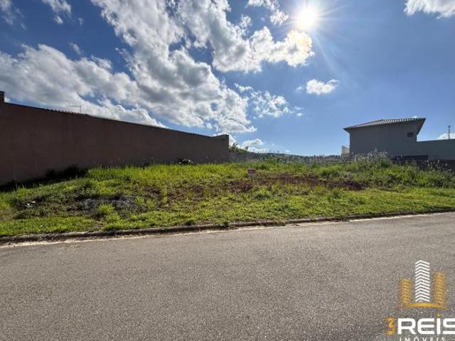 AMPLO TERRENO NO CENTRO – RESIDENCIAL SAN PIETRO EM SOCORRO/SP