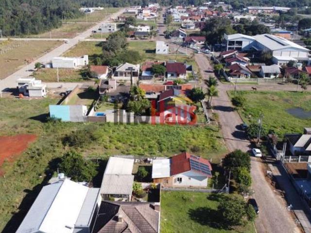 Amplo terreno a venda com 1.306,09 no Bairro Casa de Pedra em Igrej
