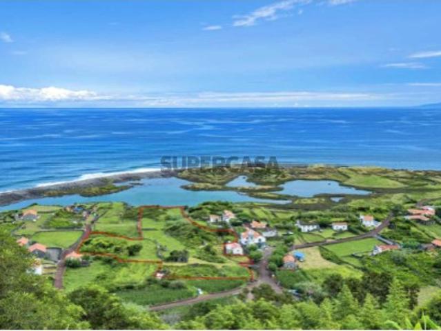 AMPLO TERRENO com RUÍNAS para VENDA FAJÃ dos CUBRES, Calheta, Ilha de São Jorge, Açores