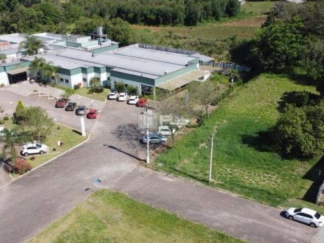 AMPLO TERRENO DE ESQUINA AO LADO DA UPA