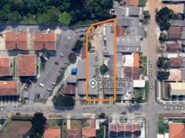 AMPLO TERRENO EM ÓTIMA LOCALIZAÇÃO NO BAIRRO PORTÃO!