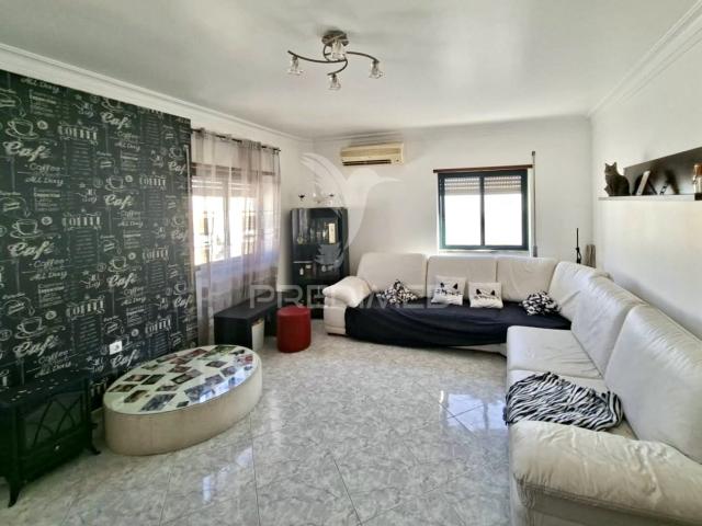 Amplo Apartamento T3 com Suíte em Alhos Vedros
