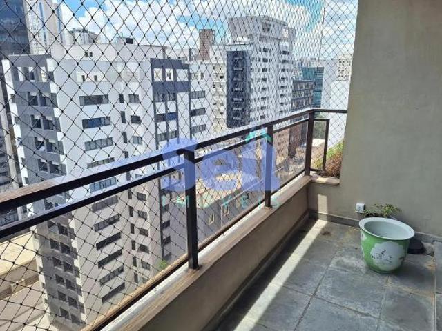 Amplo Apartamento à venda, 1 por andar, 196m², 3 Suítes, 3 Vagas, Jardim Europa, São Paulo, SP