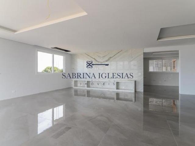 Amplo apartamento com 3 quartos no Bairro Aristoc