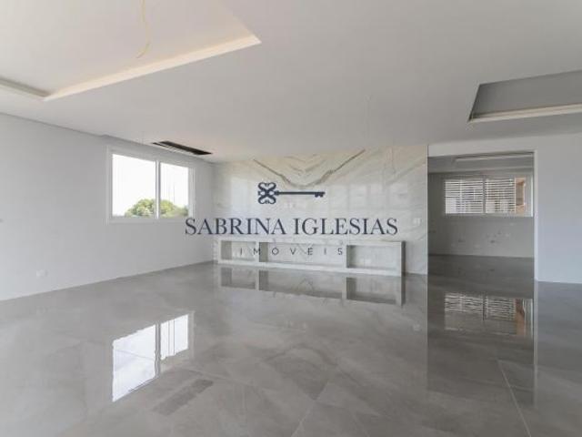 Amplo apartamento com 3 quartos no Bairro Aristoc