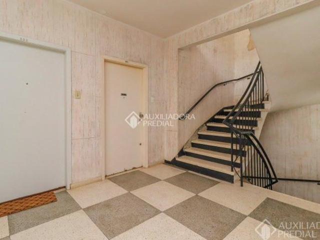 Amplo apartamento de 1 dormitório no bairro Santana, próximo Parque da Redenção