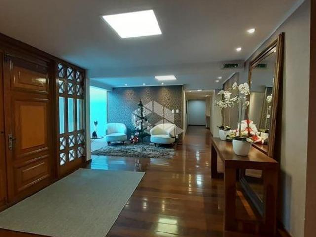 Amplo apartamento na Cidade Alta!