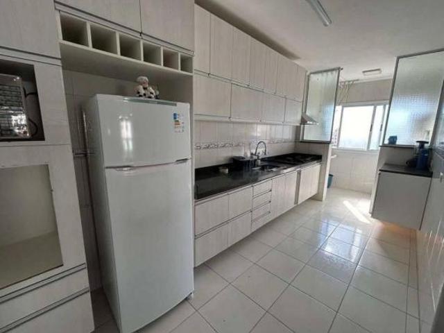 Amplo apartamento pertinho da praia