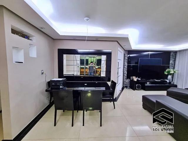 Amplo apartamento, reformado, 03 suítes!