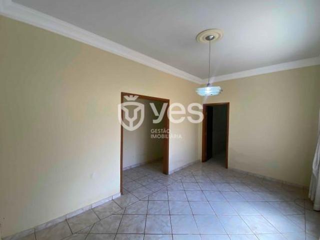 Amplo Imóvel à Venda, Vila Guimarães, Araxá, MG