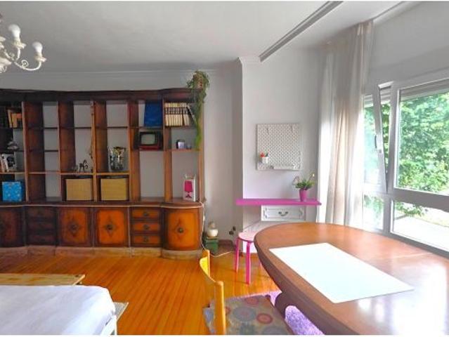 Amplo piso en venta na avenida de Lugo