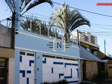 Amplo sobrado com 04 suites e piscina!