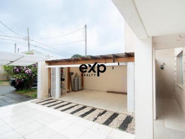 Amplo Sobrado de 4 quartos no Afonso Pena com 252m² e Espaço Gourmet Completo |