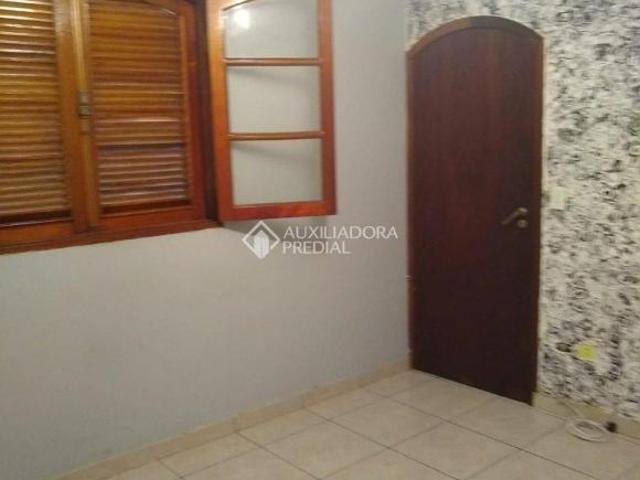 Amplo Sobrado Residencial com 234m² de Área Privativa e 2 Vagas Excelente Oportunidade no Alves Di