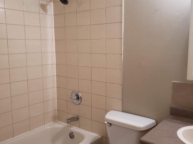 Amrin Arms 2 Bedrooms Apartment for Rent