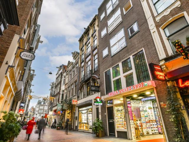 Amsterdam – Nieuwendijk 17B