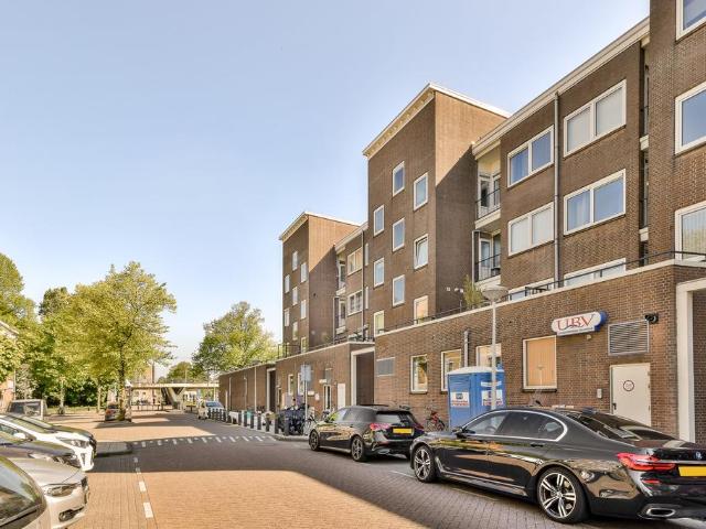 Amsterdam – Van Mourik Broekmanstraat 16 3