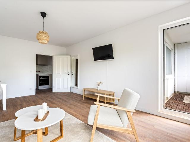 AmStylish & fully equipped 3 room apartment with balcony in Bremen Osterholzazing home close to city center, Bremen Amsterdam Apartments for Rent