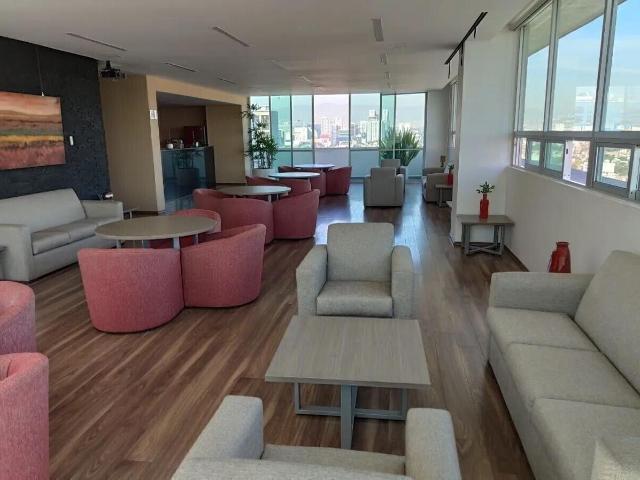 AMUEBLADO OFICINAS, EXCELENTE UBICACION, CON SALAS JUNTAS Y SALON VIP