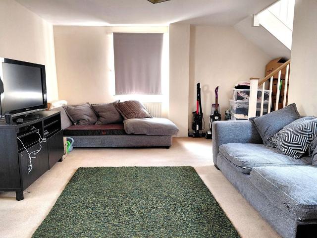 Amwell End SG12, 1 bed flat to rent, £1,250 pcm | PrimeLocation