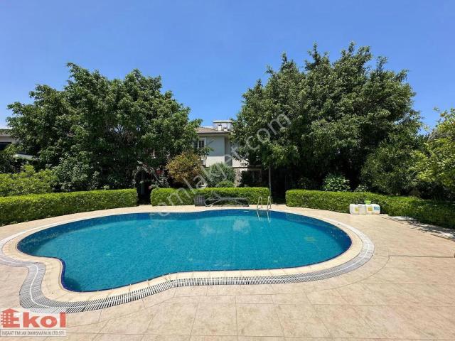 Çamyuva'da Satılık Müstakil 1023 M2 Arsa İçerisinde 2 Villa