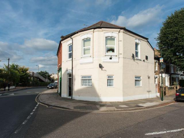 AMYAND PARK ROAD, ST MARGARETS, 2. 1 bed flat to rent £1,500 pcm £346 pw