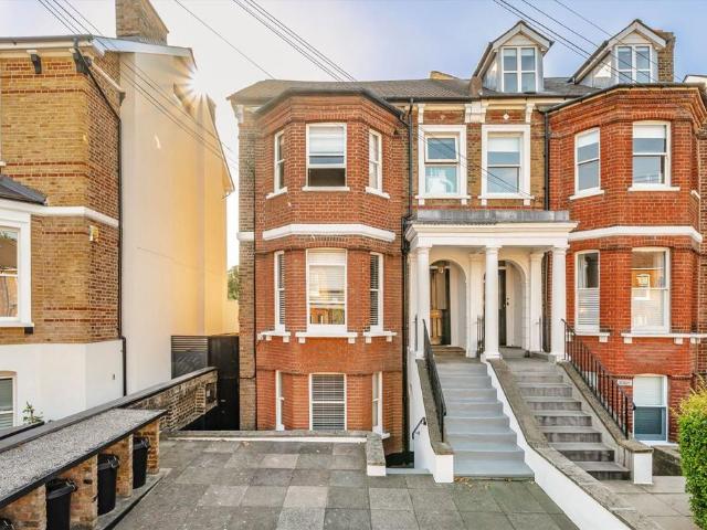 Amyand Park Road, St Margarets TW1 1 bed flat to rent £1,795 pcm £414 pw