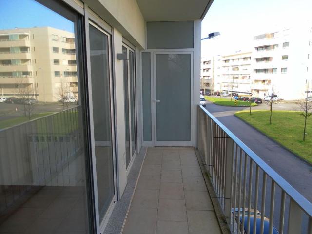 An T2 apartment with balconies and garage at 400m from the University of Minho in Braga for rent