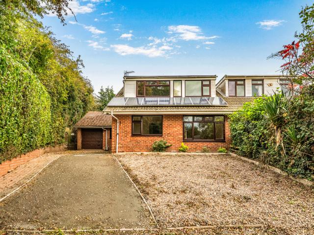 An unfurnished semi detached house in a popular village location. To Let £1,300pcm