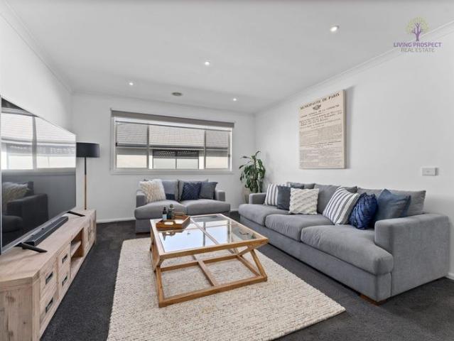 An Unrivalled Opportunity – Fully Furnished Luxury Living