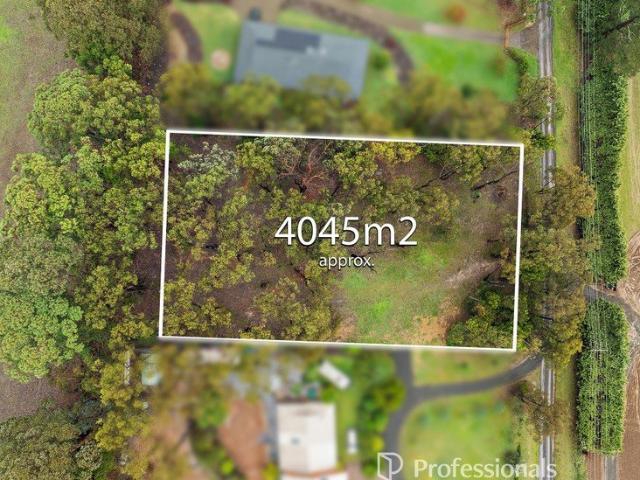 AN ACRE OF SERENITY IN A PREMIUM POCKET