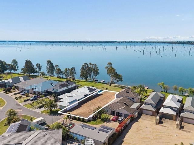 An Absolute Waterfront Canvas Build Your Dream on Lake Mulwala!