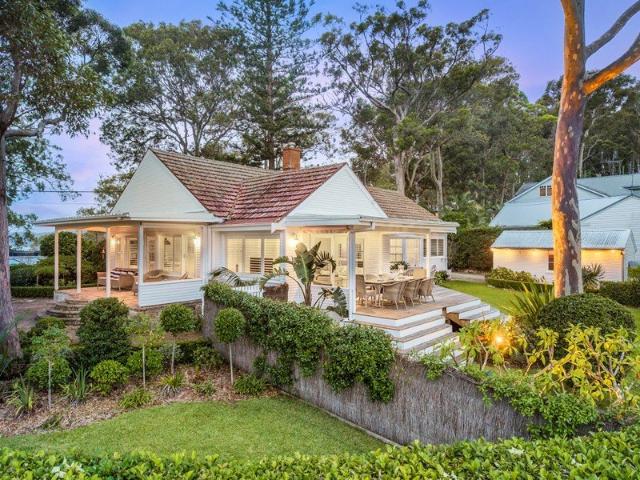 An absolute gem of a cottage at Taylors Point