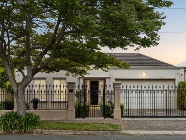An architectural statement anchored in Clarence Park's cosmopolitan cachet