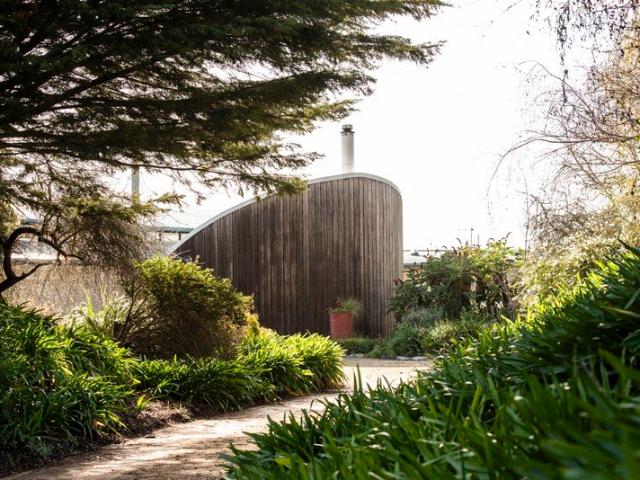 An Architectural Statement in a Remarkable Rural Setting