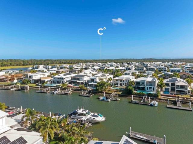 North to Water Luxury! Five En suited Bedrooms & Easy Brisbane CBD Commute