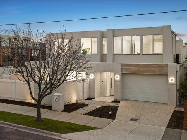An Architectural Sanctuary of Timeless Sophistication