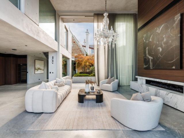 An architectural tour de force on the harbour's edge