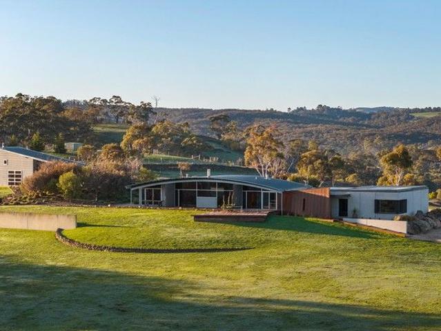 Iconic Design, Mesmerising Views, Multiple Lifestyle Possibilities!