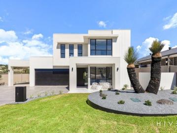 Yass, Yass Valley, Victoria - Parking, Equipped kitchen