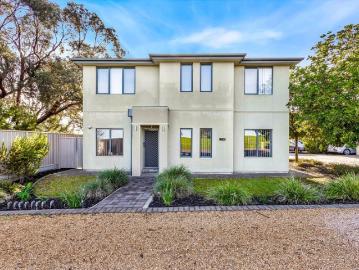 An Attractive Opportunity in Evanston Park